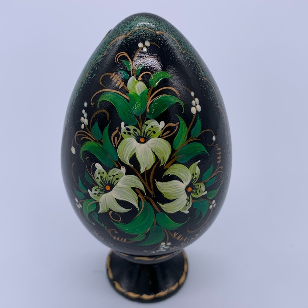 Hand Painted Vtg Ukrainian Signed Wooden Easter Egg Black Florals Stand
